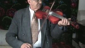 Music from Bucovina: Vasile Mucea plays Batraneasca