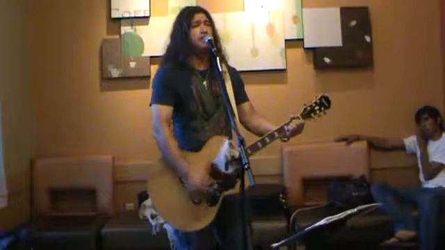YHVH JC THe Lion Of Judah Live at starbucks 9 25 11 YouTube смотреть онлайн