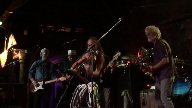 Dana Sparks' Video of The Weight by Dead Feat. At Howlin' Wolf in NOLA смотреть онлайн