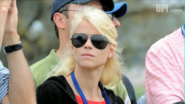 In the Spotlight: Elin Nordegren смотреть онлайн