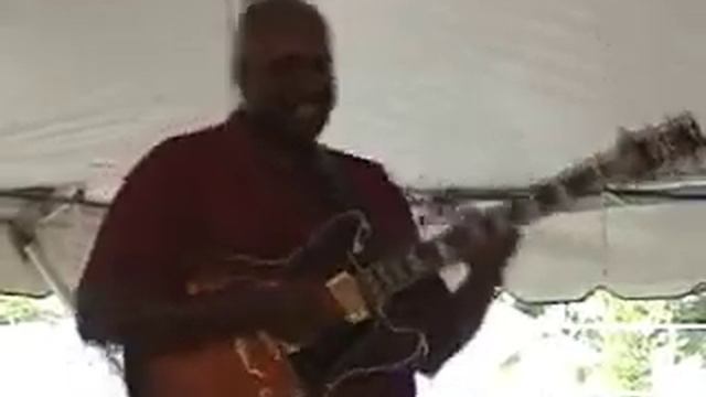 James Ross @ Shaun Robinson (Guitar Solo) смотреть онлайн