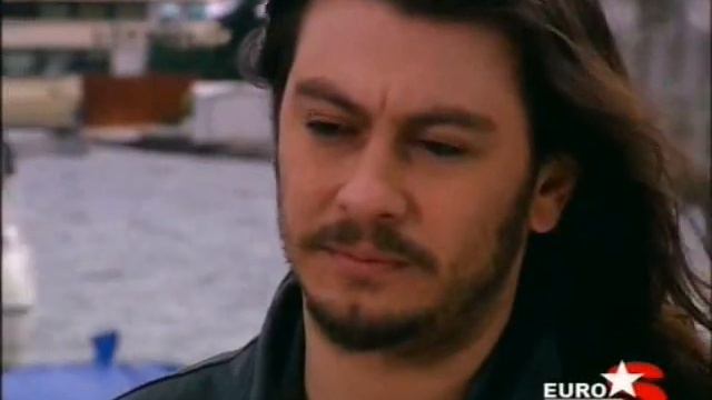 Baris Akarsu-Yalanci Yarim-secilmis