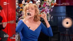 Nancy Brilli canta "Vacanze Romane" - BellaMa' 12/02/2024