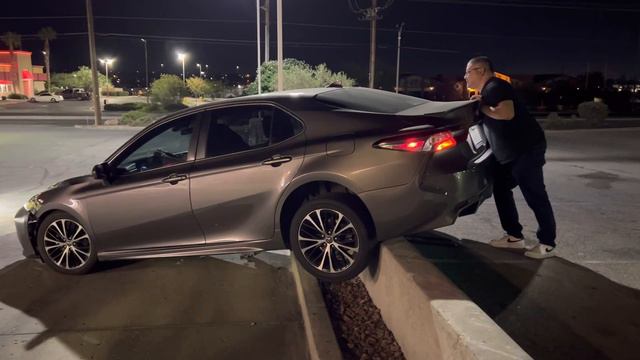 @NoJumper/@RightsAndLefts : EL PASO TEXAS WOMAN “JUMPS” ELEVATED PARKING LOT WITH A TOYOTA COROLLA.