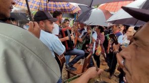 Chegada da folia de Santos Reis em 2023, bairro do Nogueira, município de Aiuruoca - MG