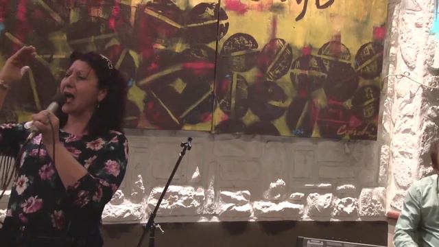 EMILIO CON CONCHI BOX EN TIERRA SOLIDARIA смотреть онлайн