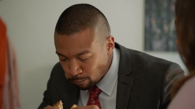 'Chicago PD' 6x17 -- Charles Michael Davis Guest Stars смотреть онлайн