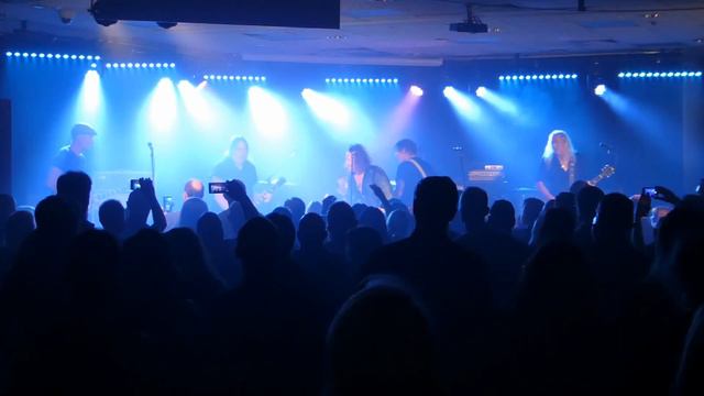 The Screaming Jets - C'mon {ft Andy Allen} смотреть онлайн