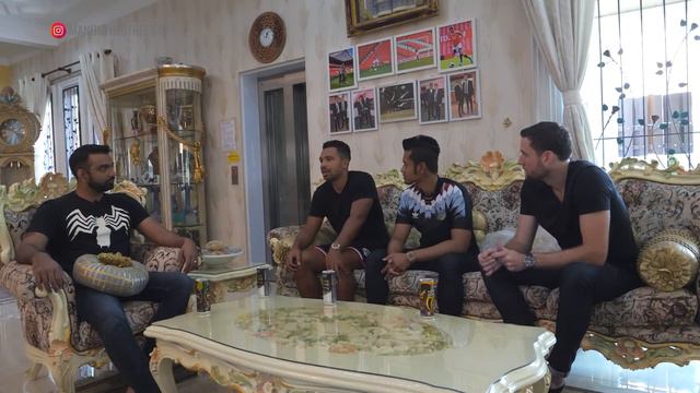 Kieran Richardson visits Man Utd fan in Malaysia | Man On The Street | Astro SuperSport смотреть онлайн