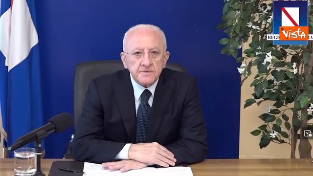 De Luca Elly Schlein paga 300 euro lora larmocromista Per met prezzo prometto di fare meglio
