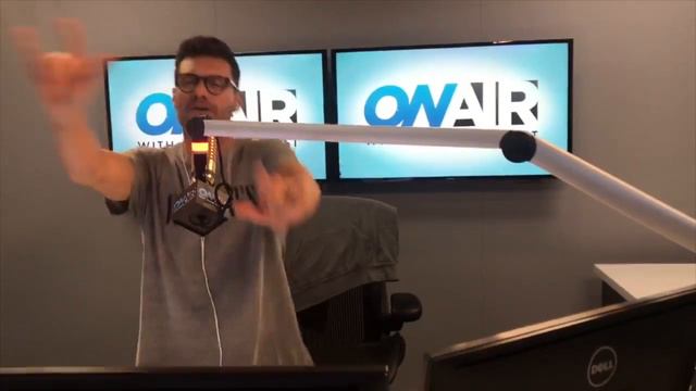 Ryan, Tanya and Sisanie Dance to Finesse in the studio | On Air with Ryan Seacrest