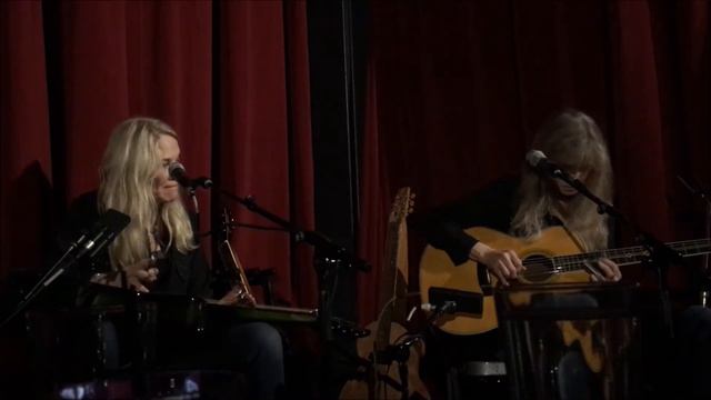 Gimme A Pigfoot   Rory Block  Cindy Cashdollar  City VineyardNYC 11-02-2018