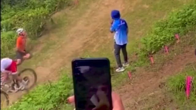 Mathieu van der Poel CRASH - 2020 Olympics Men's cross-country Final смотреть онлайн