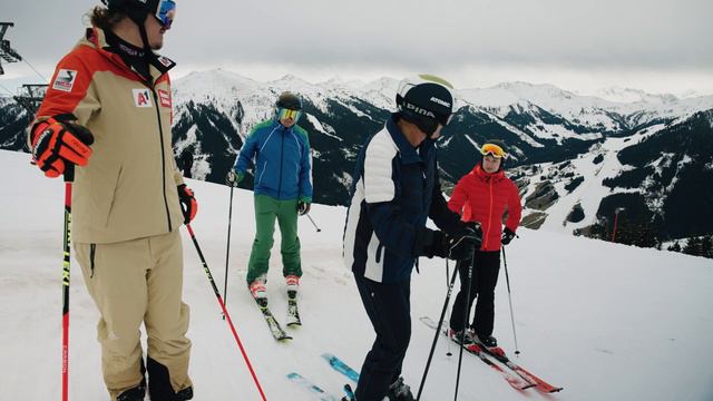 CASABLANCA x Licht ins Dunkel Skitag mit Manuel Feller смотреть онлайн