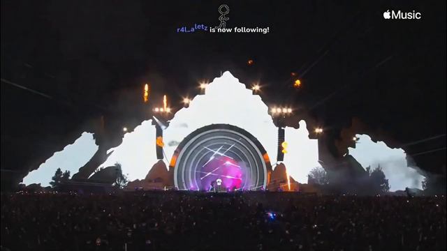 Travis Scott & Drake perform SICKO MODE at Astroworld Festival 2021