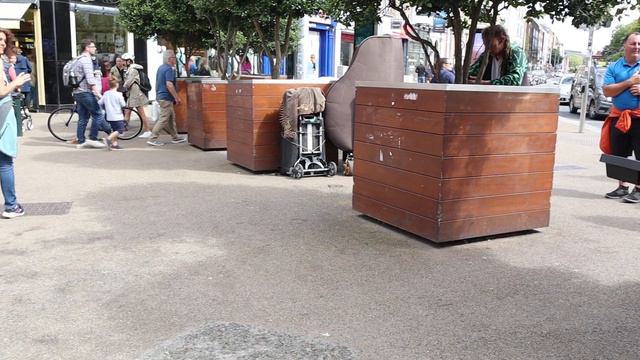 It's the "Middle Of The Night" on Grafton Street with Brinda Irani. (Elley Duhe) cover. смотреть онлайн