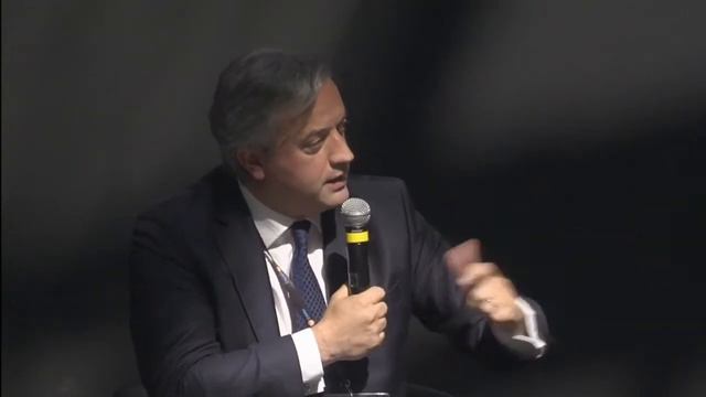 Digital Revolution in a Major Company смотреть онлайн