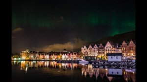 Timelapse - Northern Lights over the wharf in Bergen, Norway the night of 14th Oct 2013