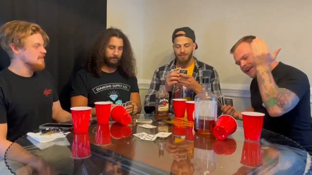 The gang's all here! Mason Myles is back, and The Kingsgate are warming up for The World Is Yours смотреть онлайн