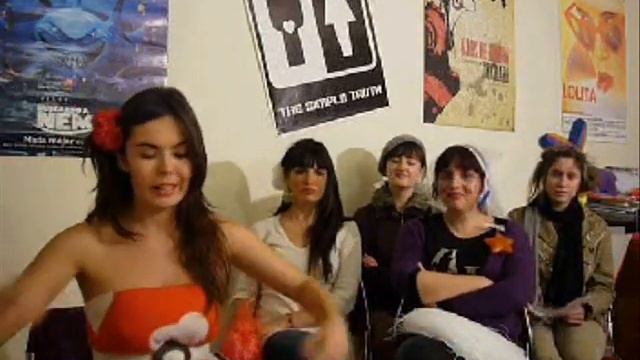 Manuela Trasobares at C-208 смотреть онлайн