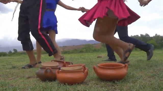 JUAN CARLOS GALDO - HAY YURO смотреть онлайн