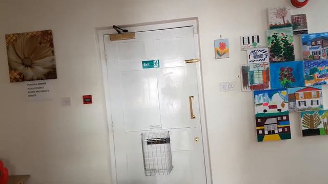 A day at the Canterbury Umbrella смотреть онлайн