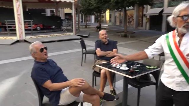 Luciano gia nominato sindaco prima delle elezioni! смотреть онлайн