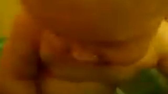 Guilherme Bricio (11 meses) - mais banho de balde!! смотреть онлайн