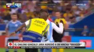 El chileno Gonzalo Jara agredió a un hincha "invasor"