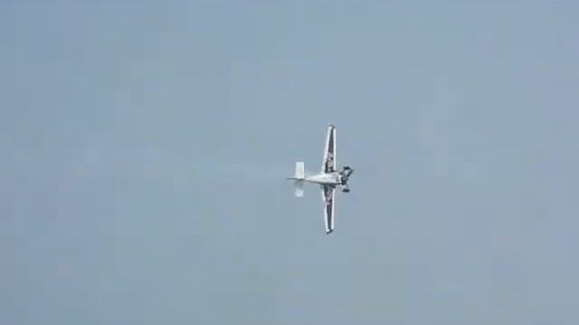 Mike Mangold Barcelona RedBull Air Race 2009 780bps смотреть онлайн