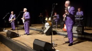 The Clifters. Johnny Reimar. Lion Club Virum. Video: Ole Olsen.19 Nov. 2016