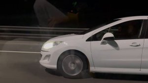 Infinity M35 280 Hp vs Peugeot 408 235 Hp (video M35 40 km/h)