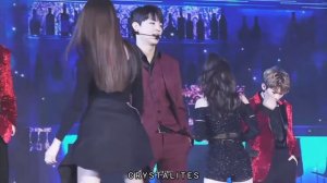 Yuju gfriend and boys moment