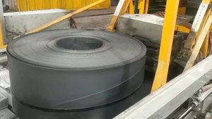 Автоматическая упаковка рулонов металла