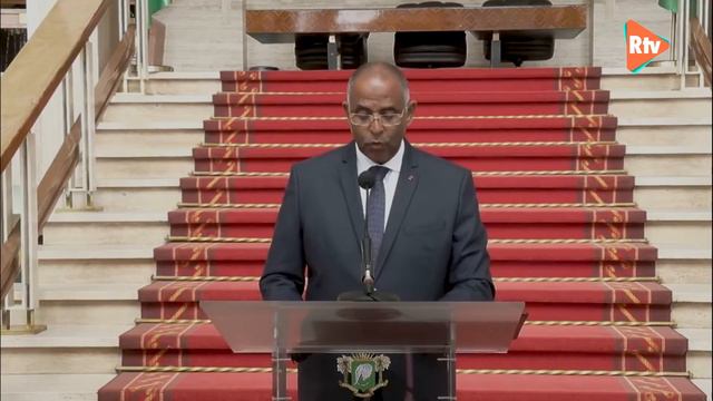 Démission du Vice-Président de la République, monsieur Daniel Kablan DUNCAN. смотреть онлайн