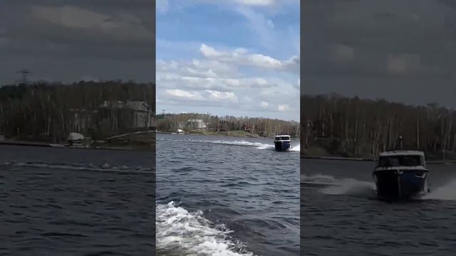 Хорошо ПЛЫВЕТ #shorts #лодка #boat #fishing #топ #рыбалка #прокатисьру #mercury #honda