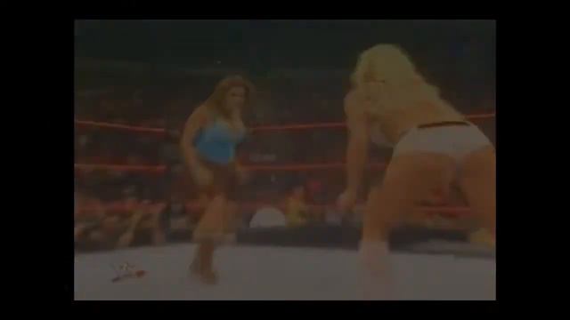 Mickie James- JudasMV смотреть онлайн