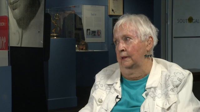 Senior Affairs - Vivian Vance (Lou Ann Graham) смотреть онлайн