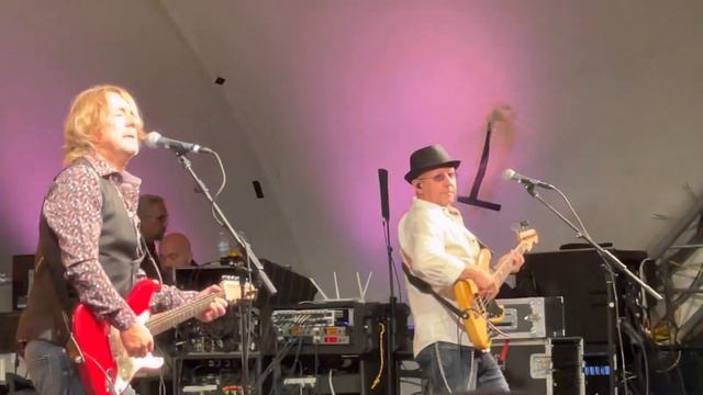 Full Moon Fever Canada смотреть онлайн