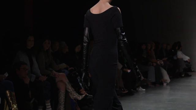 Chiara Boni La Petite Robe | Fall/Winter 2023 Fashion Show смотреть онлайн