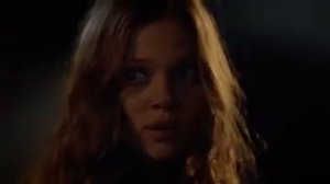 Tracy Spiridakos Revolution 2x11_3