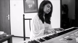 I Can't Make You Love Me - Rayi Karamina - Piano & Vocal Cover