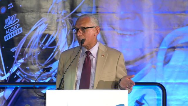 Luncheon with Guest Speaker: Charlie Bolden смотреть онлайн