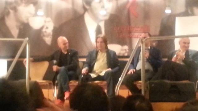 Elio, Mangoni e i dischi brutti.... смотреть онлайн