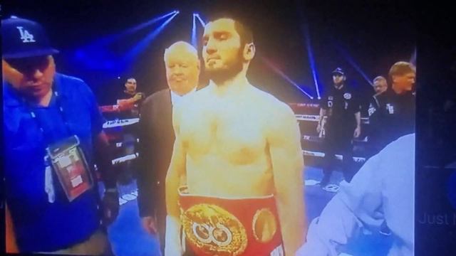 POST FIGHT REVIEW: 🇳🇱ARTUR BETERBIEV KO'S 🇧🇪ENRICO KOELLING IN 12 TO WIN VACANT IBF 175LB TITLE! смотреть онлайн
