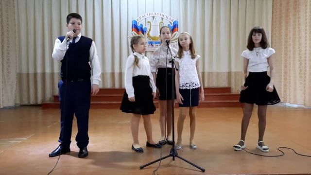 А.Пряжников "Страна детства". Ансамбль вокалистов. Рук. А.Лысюк. смотреть онлайн