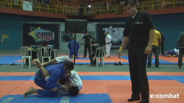 Panamericano CBJJE 2012 - Luiz Pereira x Matheus Fernandes by X-COMBAT смотреть онлайн
