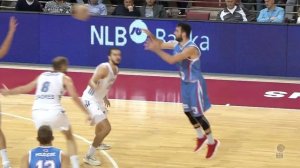 Luka Žorić comes out of nowhere for a stunning block (Igokea - Cibona, 19.11.2017)