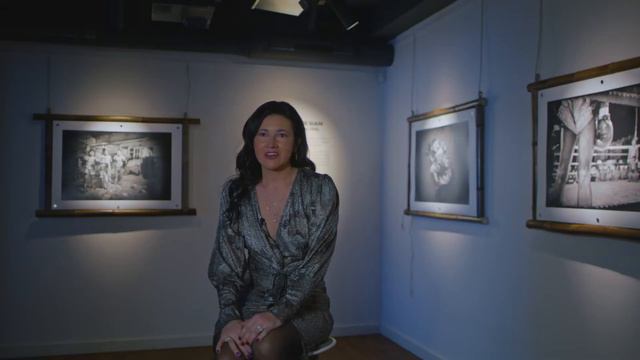 Vídeo teaser de Bárbara Mur, comisaria de la exposición "Luchadores de Siam", de Ángel Guitiérrez. смотреть онлайн