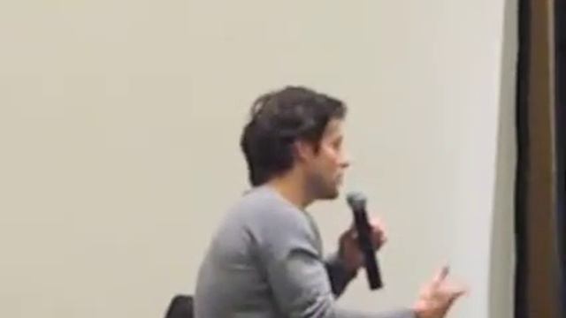 Jamie Bamber  Burbank 2007  Re: No Writers on Set
